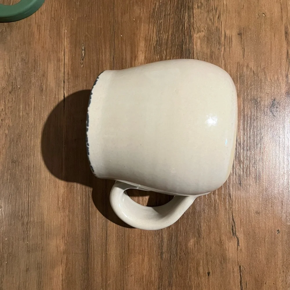 VINTAGE APPLE HOME & GARDEN PARTY Bulbous Stoneware Coffee Mug